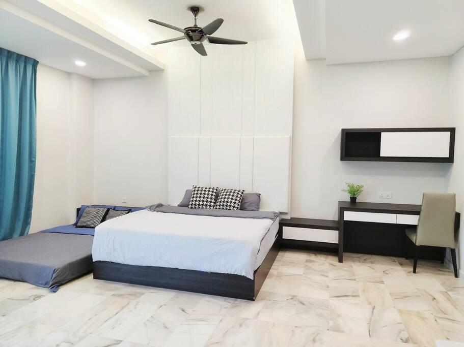 Holiday home 10min To Town 4br20pax Mahjong Game Karaok Ipoh