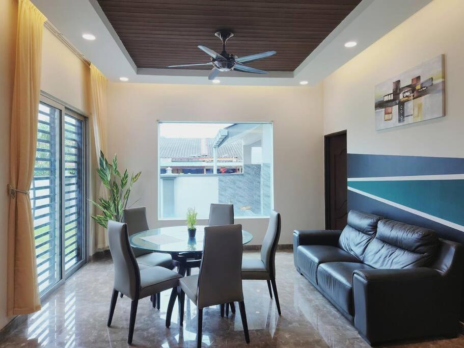 10min To Town 4br20pax Mahjong Game Karaok Holiday home